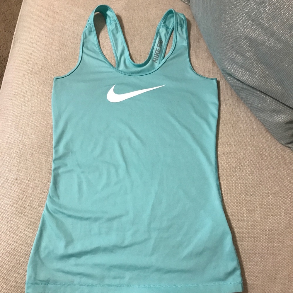 Nike XS
